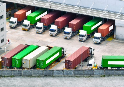 Centro Logístico lleno de caminones